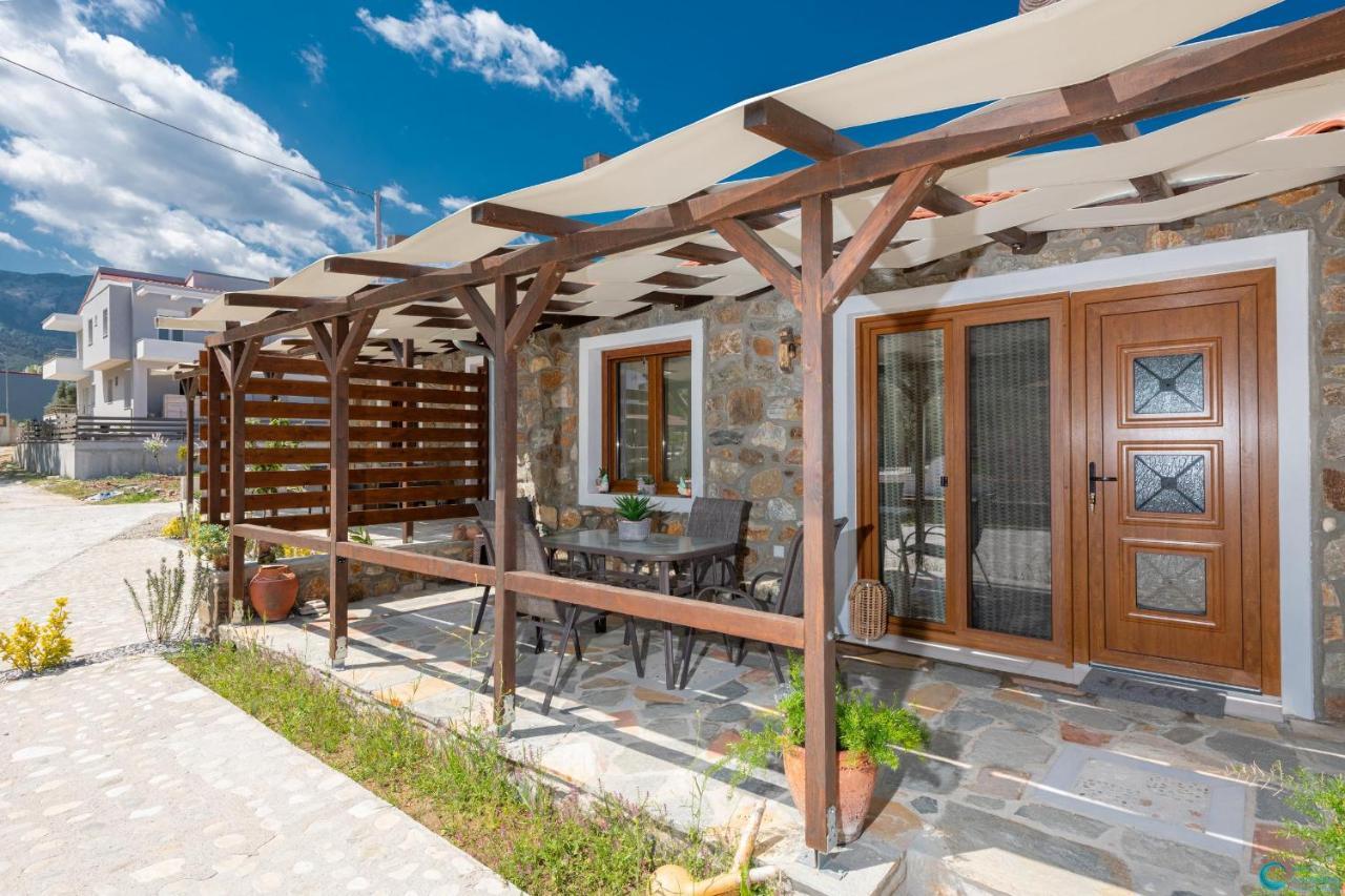 Вилла Eleni'S Stone House Скала-Потамиас Экстерьер фото