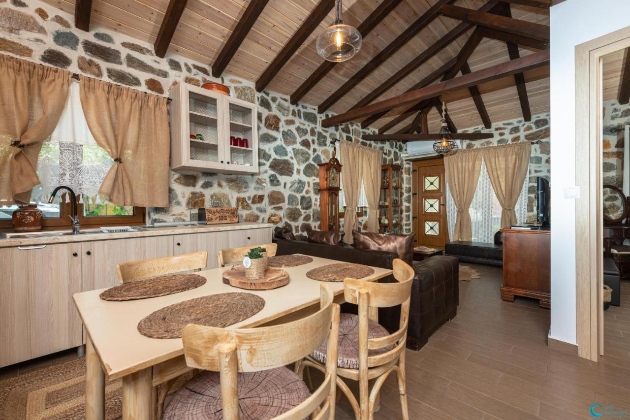 Вилла Eleni'S Stone House Скала-Потамиас Экстерьер фото