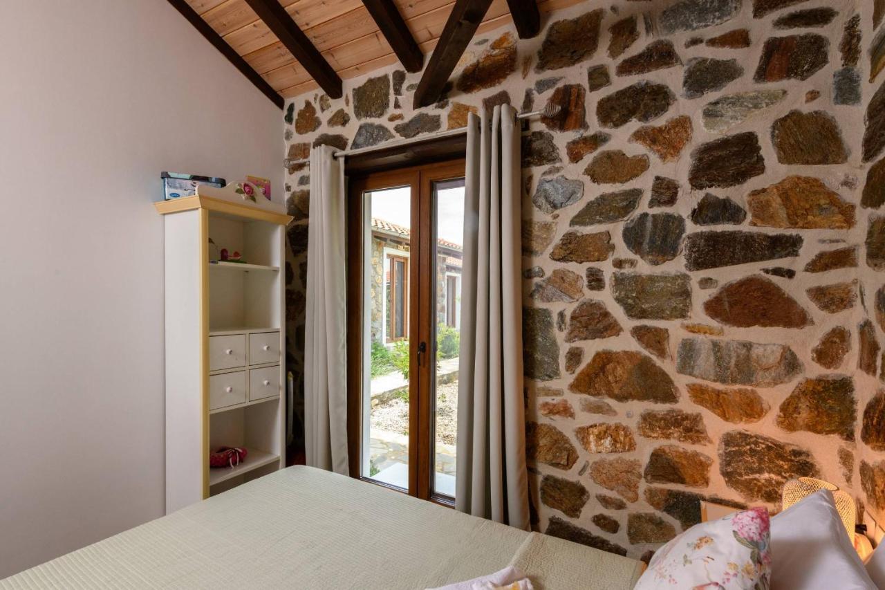 Вилла Eleni'S Stone House Скала-Потамиас Экстерьер фото